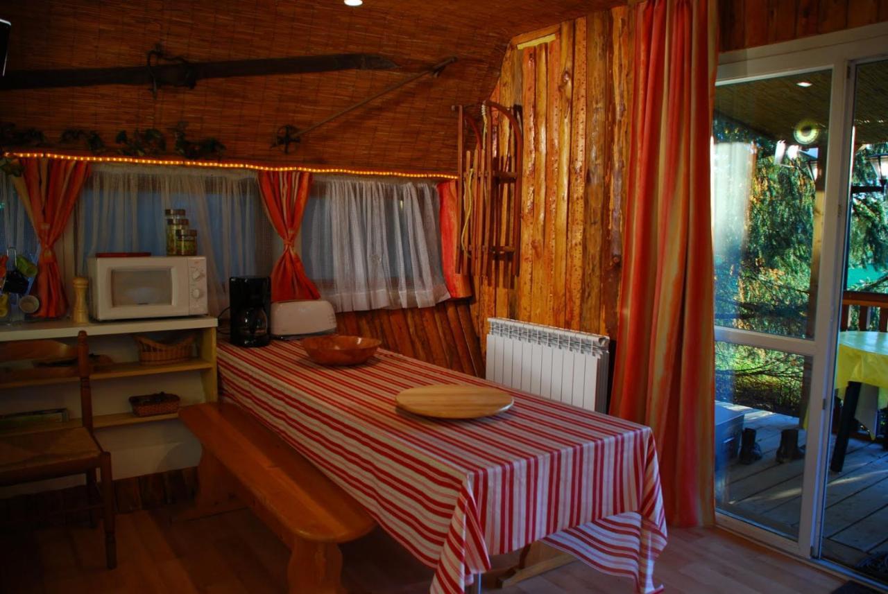 Chalets Des Trois Hetres Plombières-les-Bains Eksteriør billede